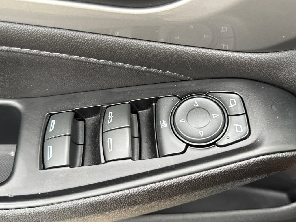 Used 2023 Chevrolet Traverse LT image 18