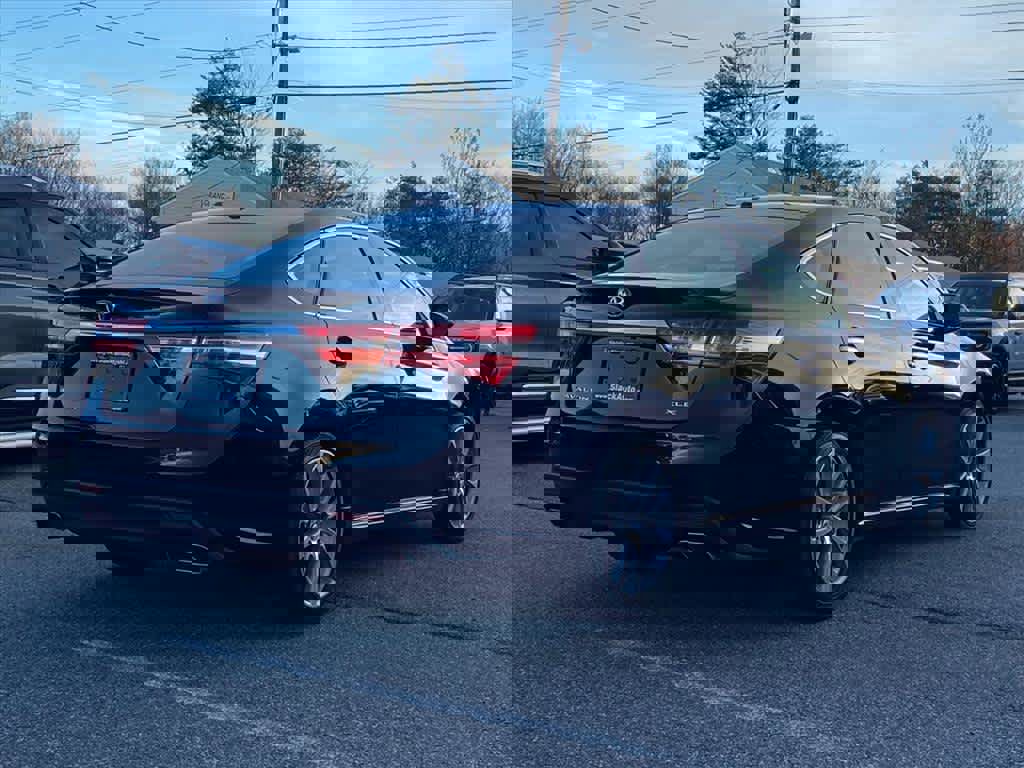 Used 2015 Toyota Avalon XLE Touring image 5