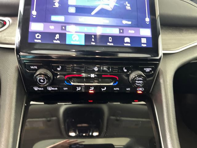 Used 2023 Jeep Grand Cherokee 4WD 4xe image 23