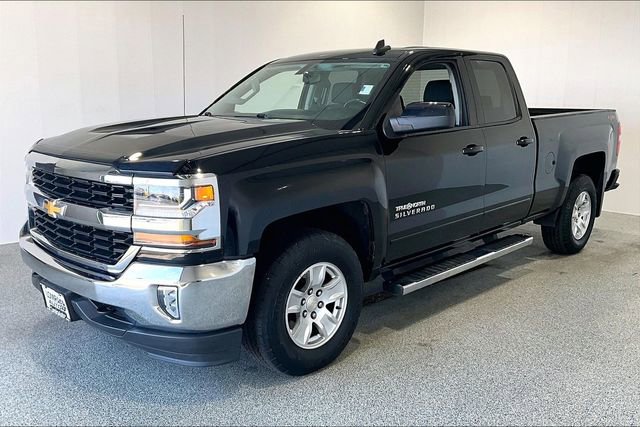 Used 2018 Chevrolet Silverado 1500 LT w/ True North Edition image 3