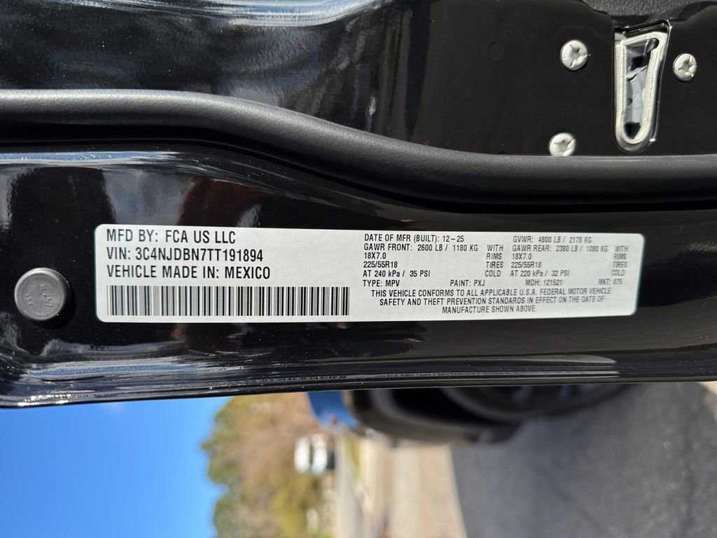 New 2026 Jeep Compass Latitude image 30