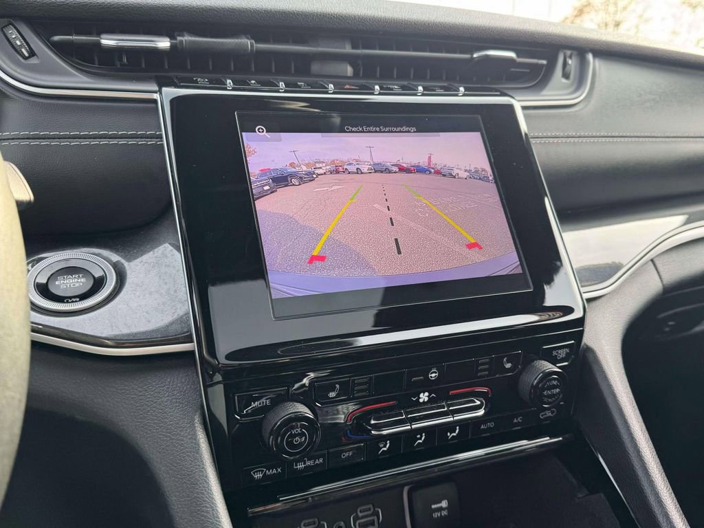 Used 2022 Jeep Grand Cherokee Altitude image 30