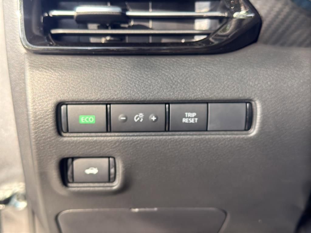 New 2025 Nissan Sentra SR image 22