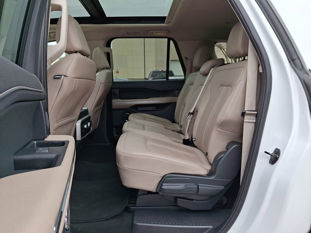 Used 2024 Ford Expedition Max Limited image 10