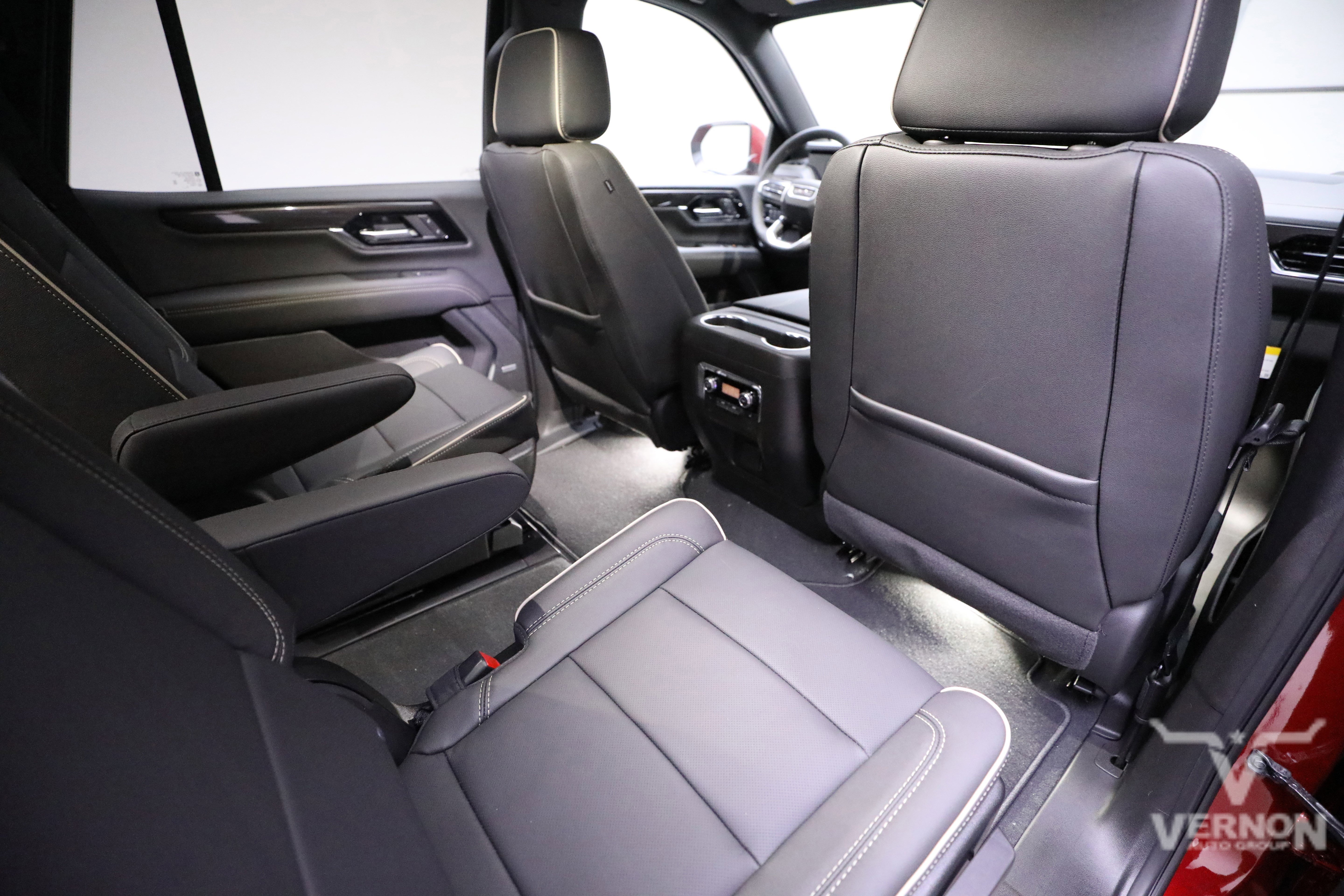 New 2026 GMC Yukon Elevation image 12