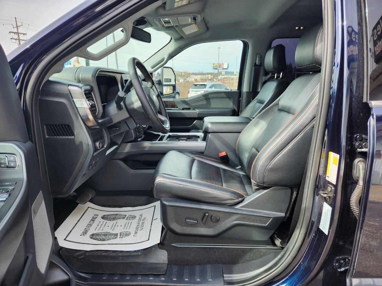 Used 2025 Ford F250 Lariat w/ Chrome Package image 11