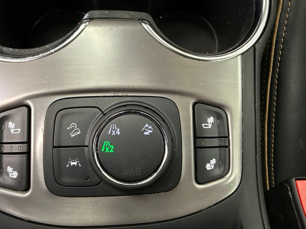 Used 2024 GMC Terrain AT4 AWD/4WD image 33