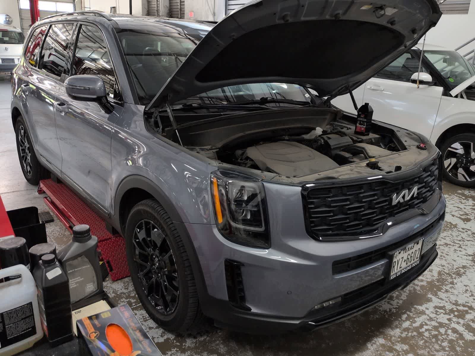 Certified 2022 Kia Telluride SX w/ SX Prestige Package AWD/4WD image 3