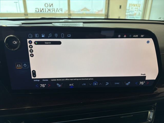 Used 2025 Chevrolet Traverse Z71 w/ Enhanced Driving Package image 3