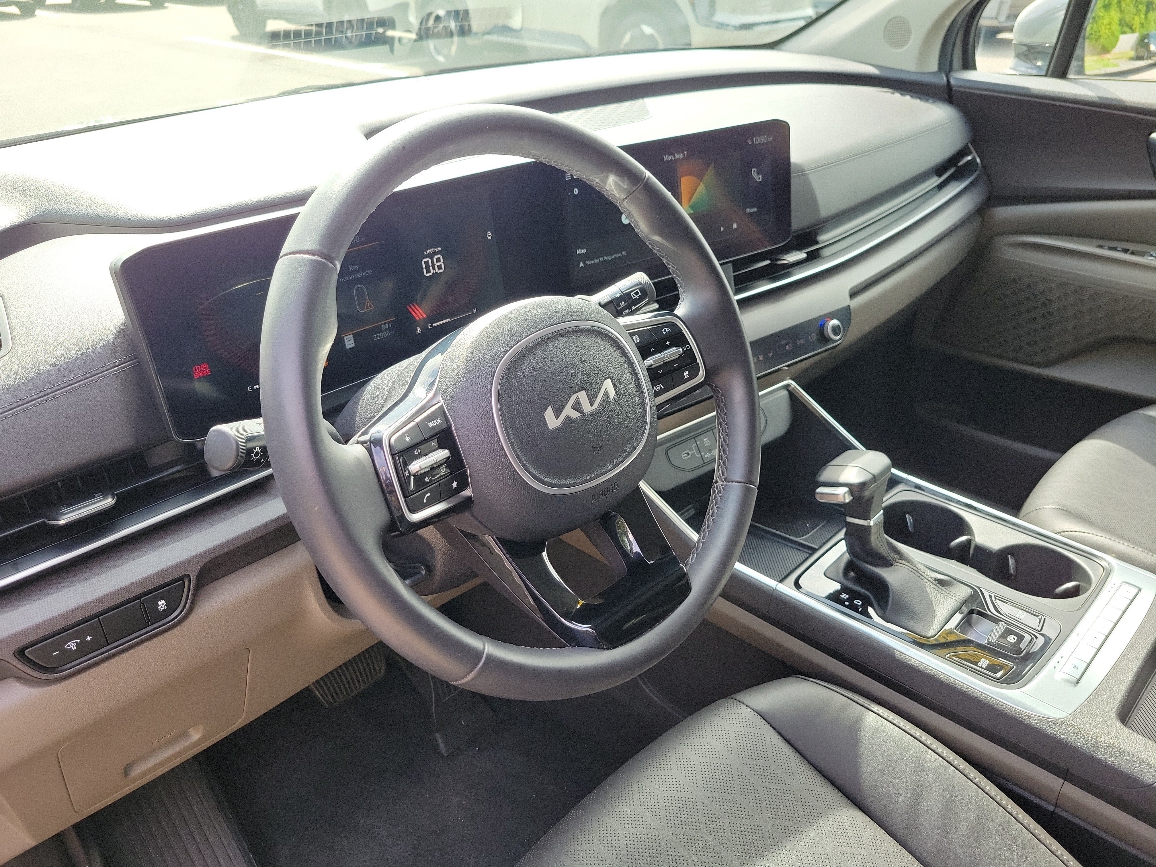 Certified 2025 Kia Carnival EX FWD image 23