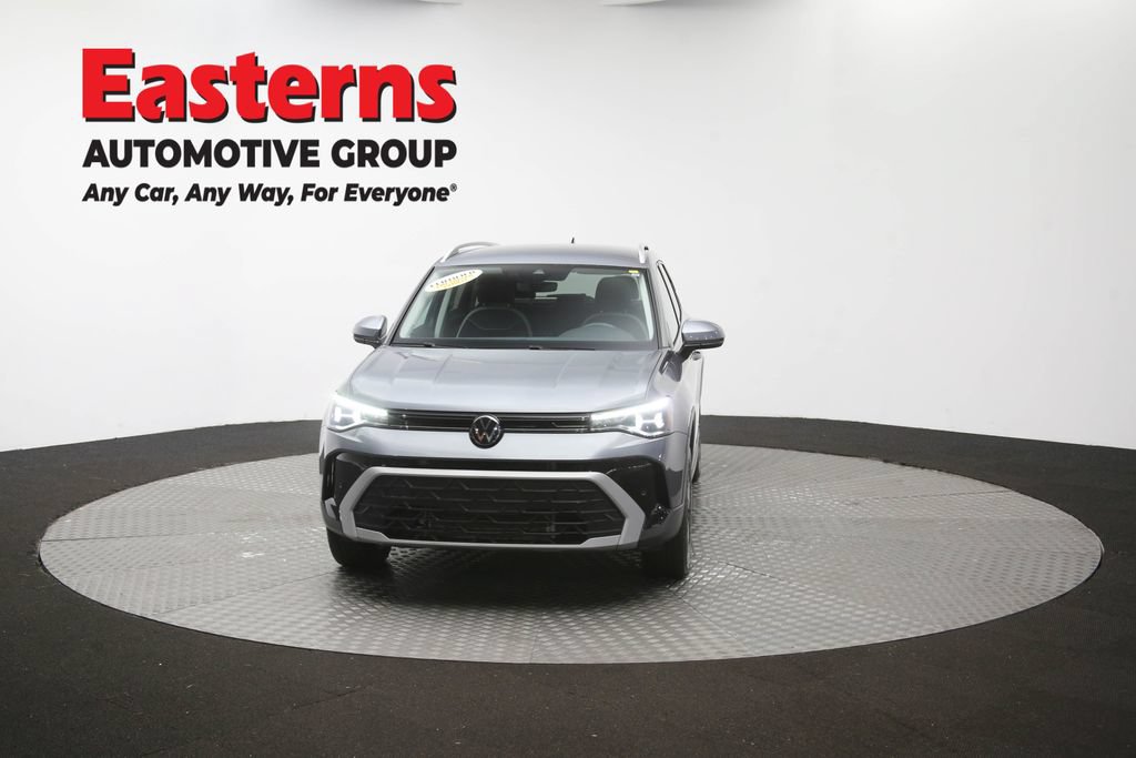 Used 2025 Volkswagen Taos SE AWD/4WD image 51
