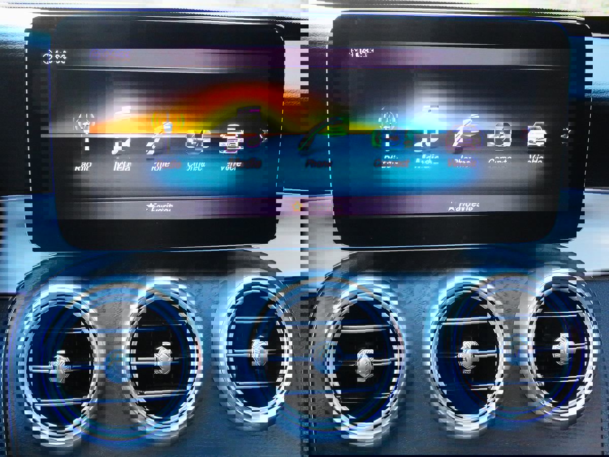 Used 2021 Mercedes-Benz C 300 Sedan image 27