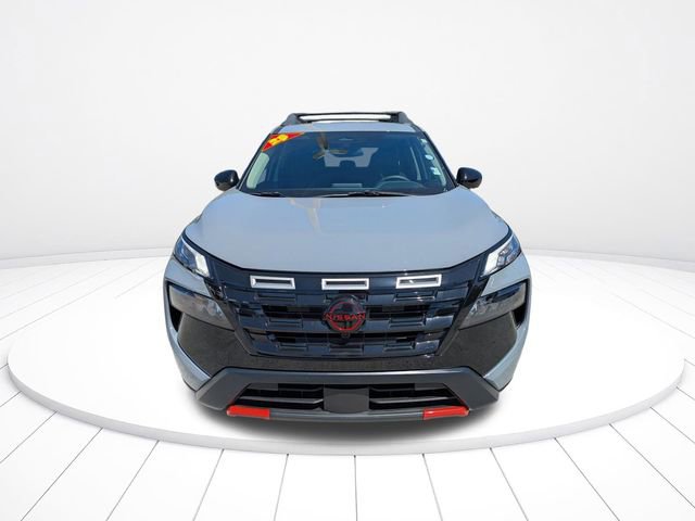 Used 2025 Nissan Rogue SV image 9