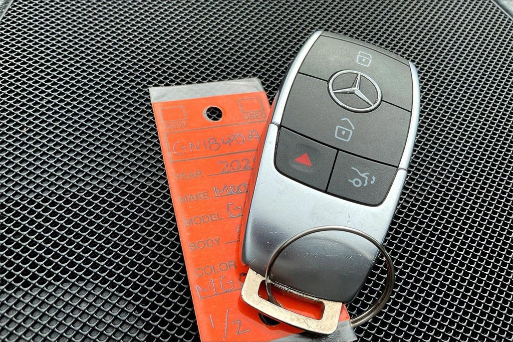 Used 2021 Mercedes-Benz GLC 300 4MATIC image 29