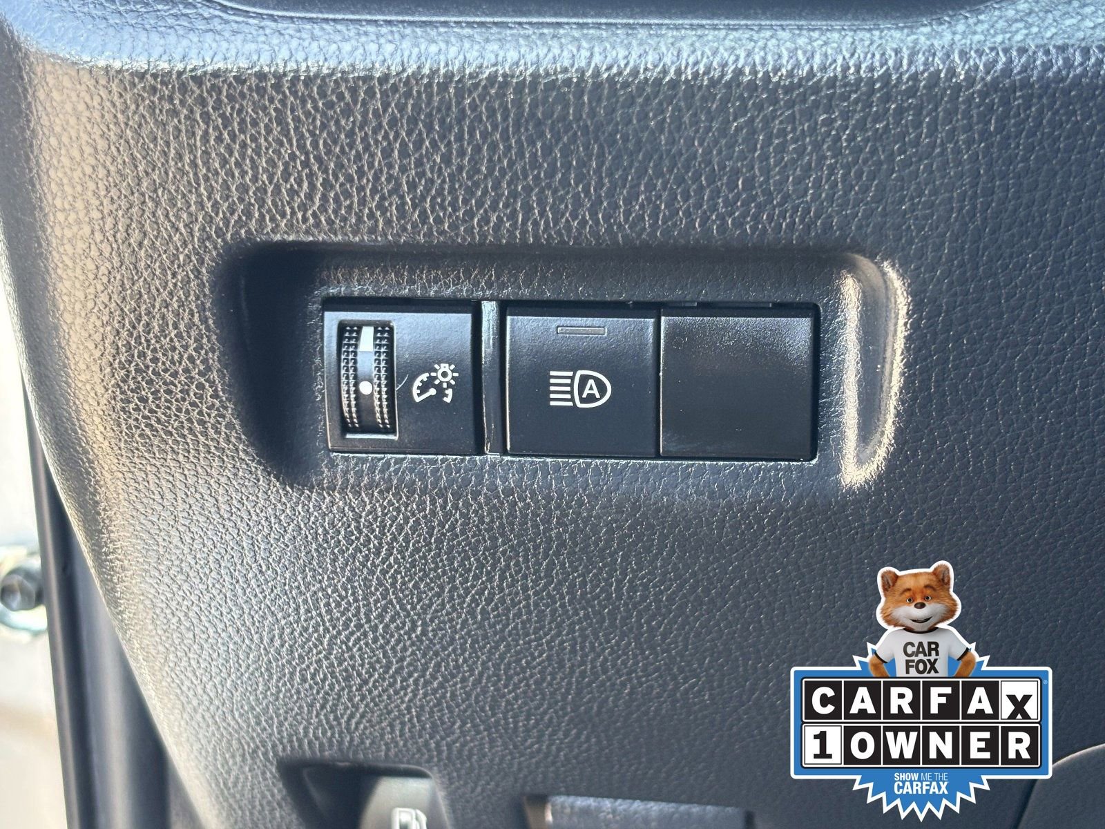 Used 2022 Toyota RAV4 LE AWD/4WD image 32