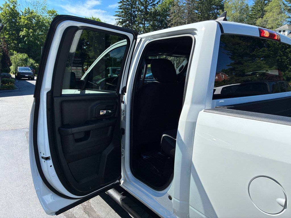 Used 2023 RAM 1500 Classic Warlock w/ Trailer Tow Group AWD/4WD image 17