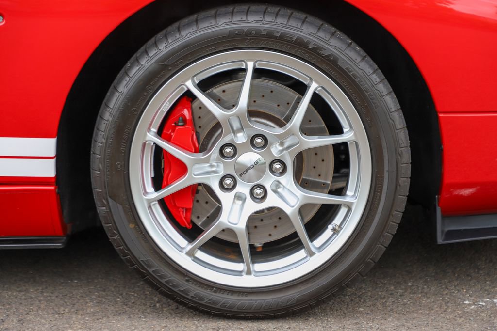 Used 2006 Ford GT RWD image 89