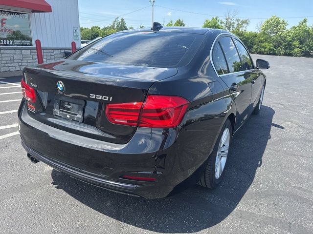 Used 2018 BMW 330i xDrive Sedan w/ Convenience Package AWD/4WD image 3