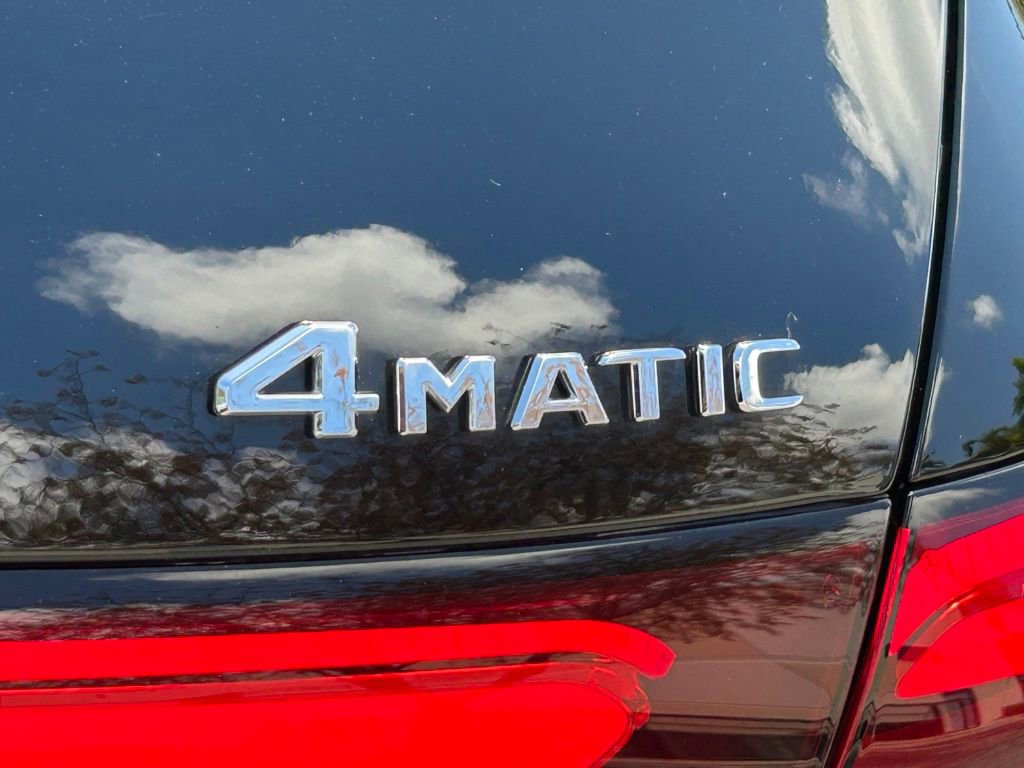 Used 2023 Mercedes-Benz GLC 300 4MATIC w/ Exclusive Trim Package image 22