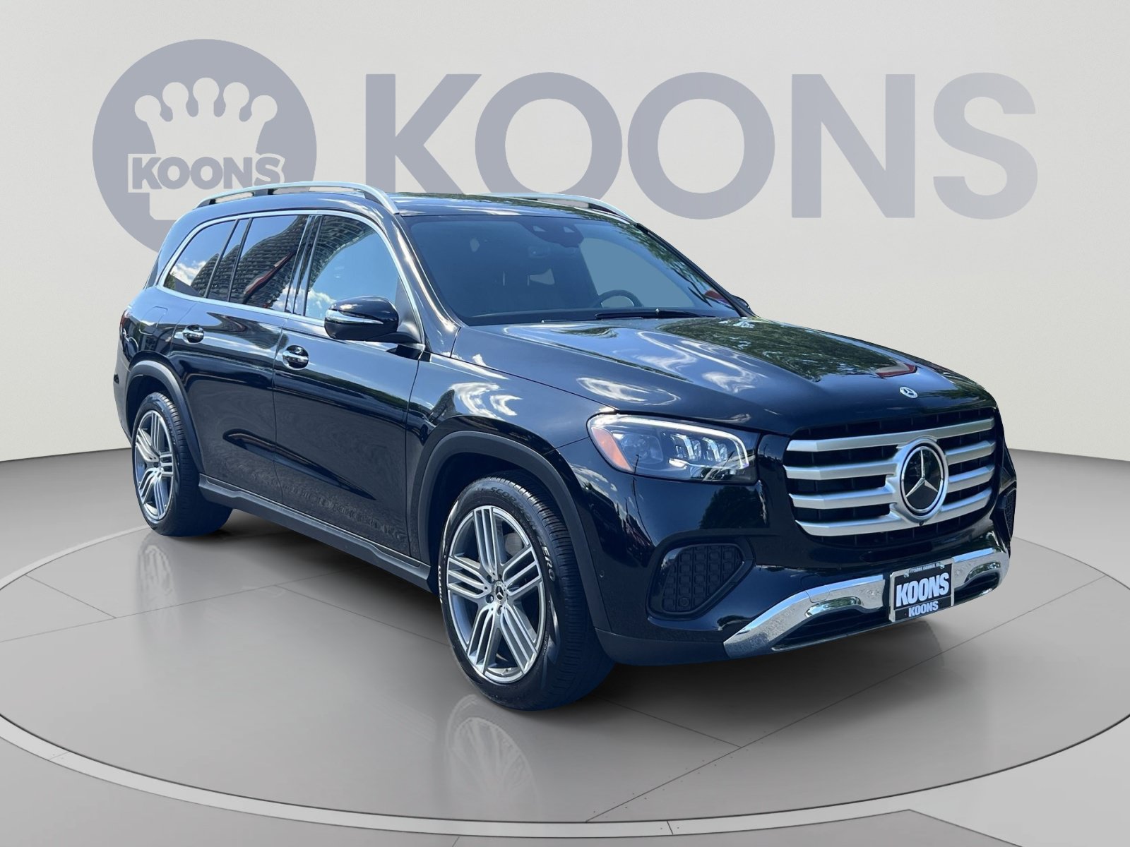 Used 2025 Mercedes-Benz GLS 450 4MATIC image 2