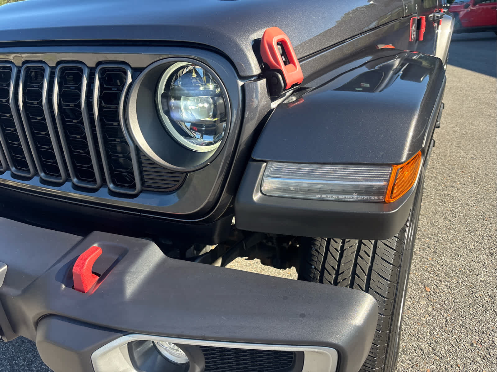 Used 2024 Jeep Gladiator Sport AWD/4WD image 11