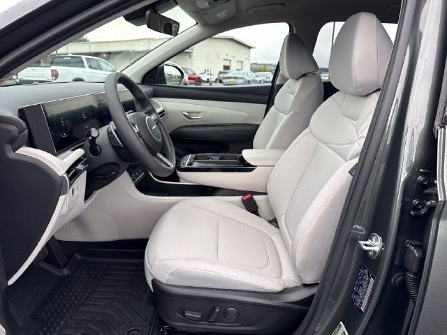 Used 2025 Hyundai Tucson SEL AWD/4WD image 17