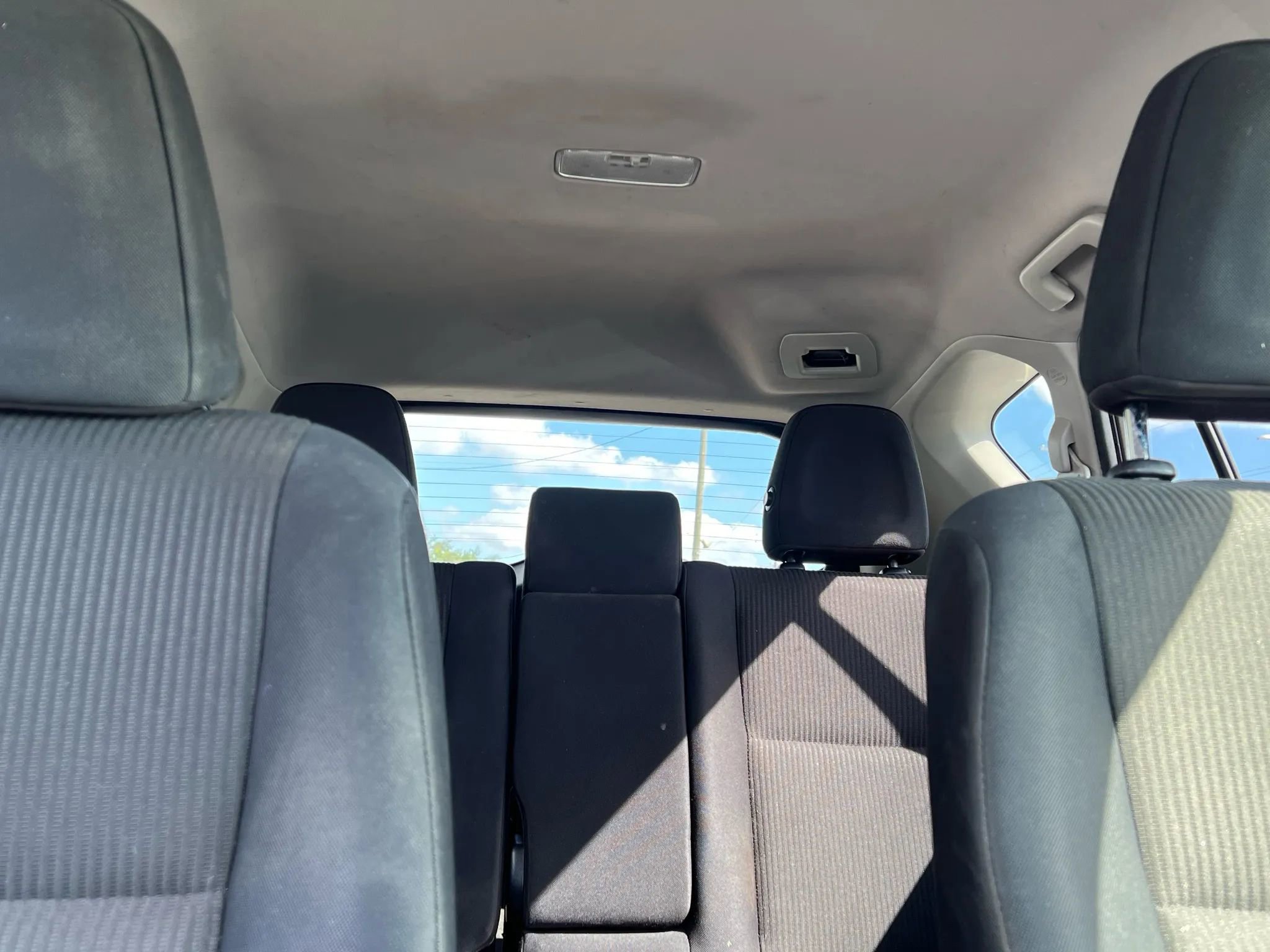 Used 2015 Toyota RAV4 LE image 18