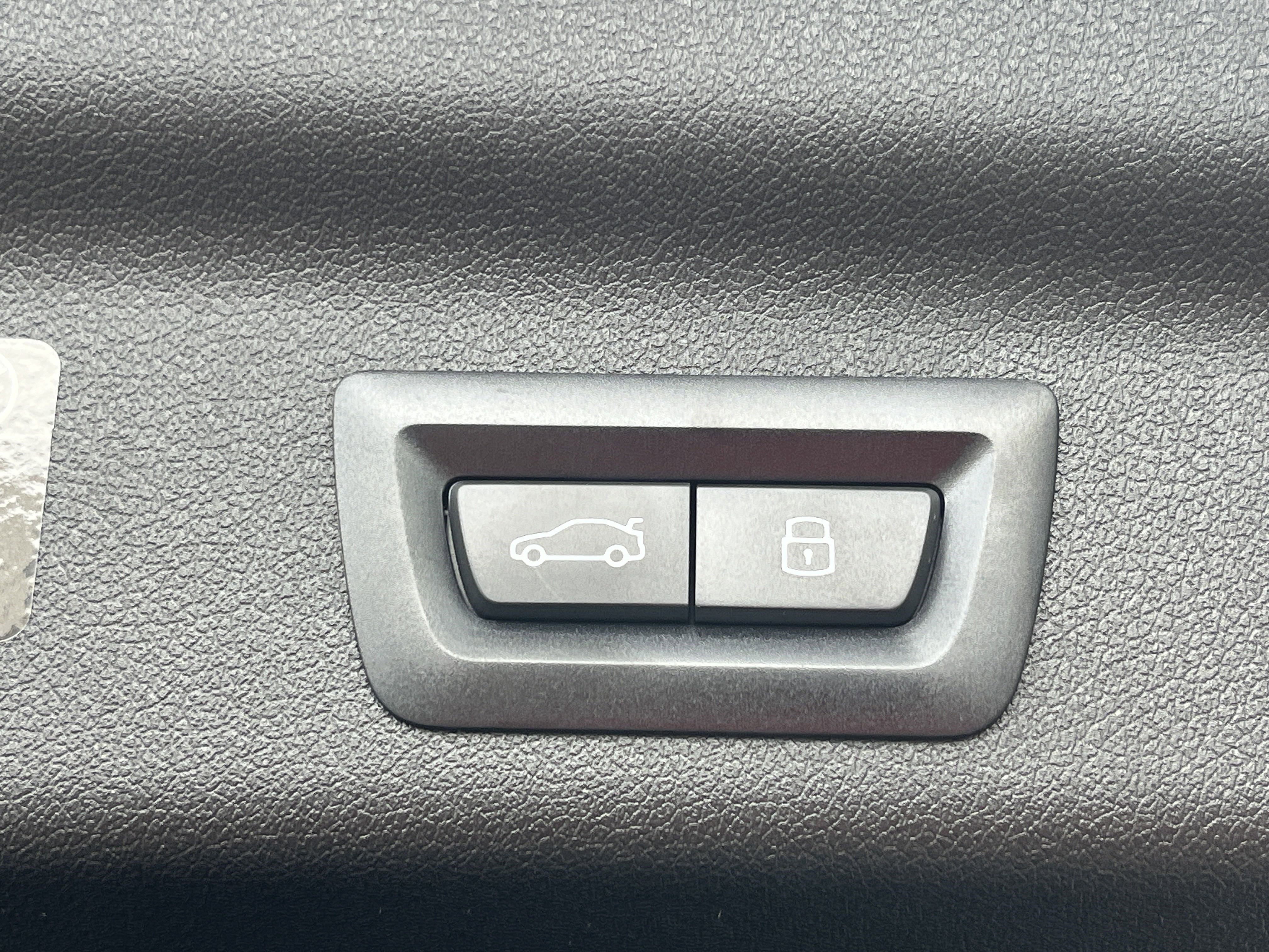 New 2025 BMW X1 xDrive28i w/ Convenience Package image 30