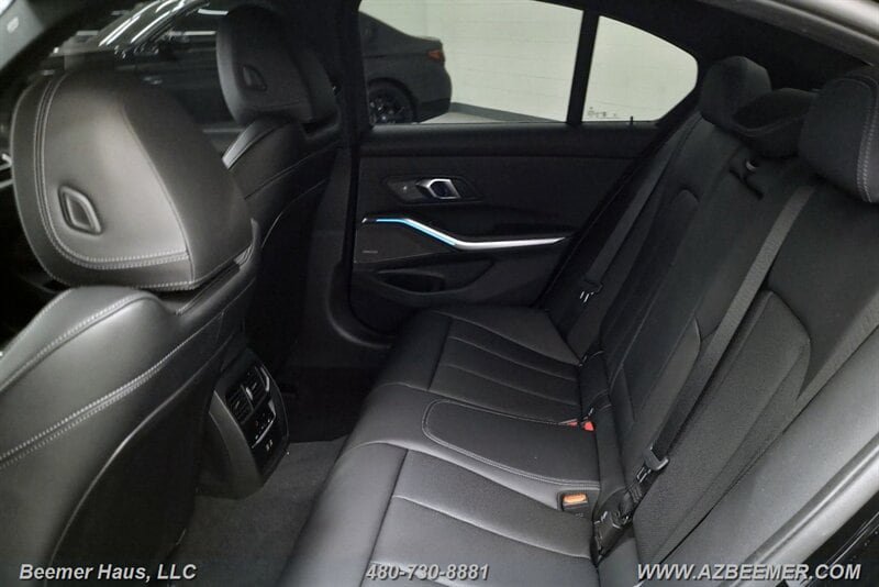 Used 2025 BMW 330i Sedan w/ M Sport Package RWD image 39