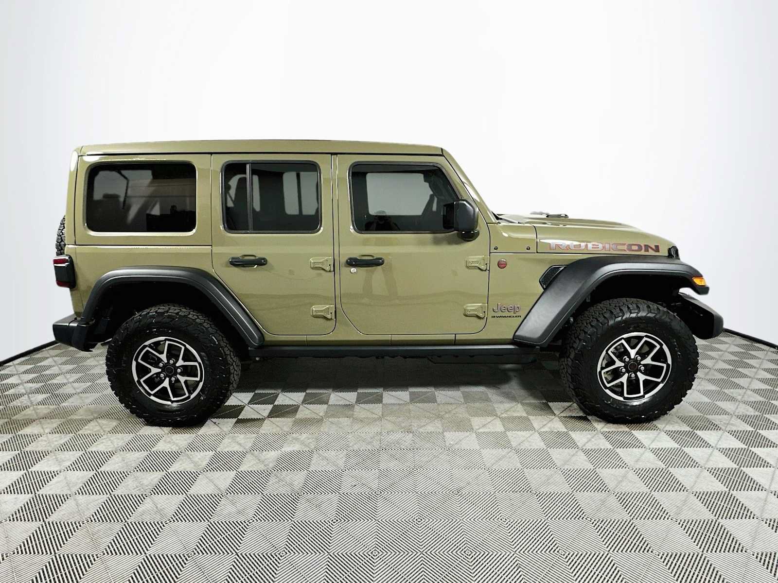 Used 2026 Jeep Wrangler Unlimited Rubicon w/ Safety Group AWD/4WD image 8