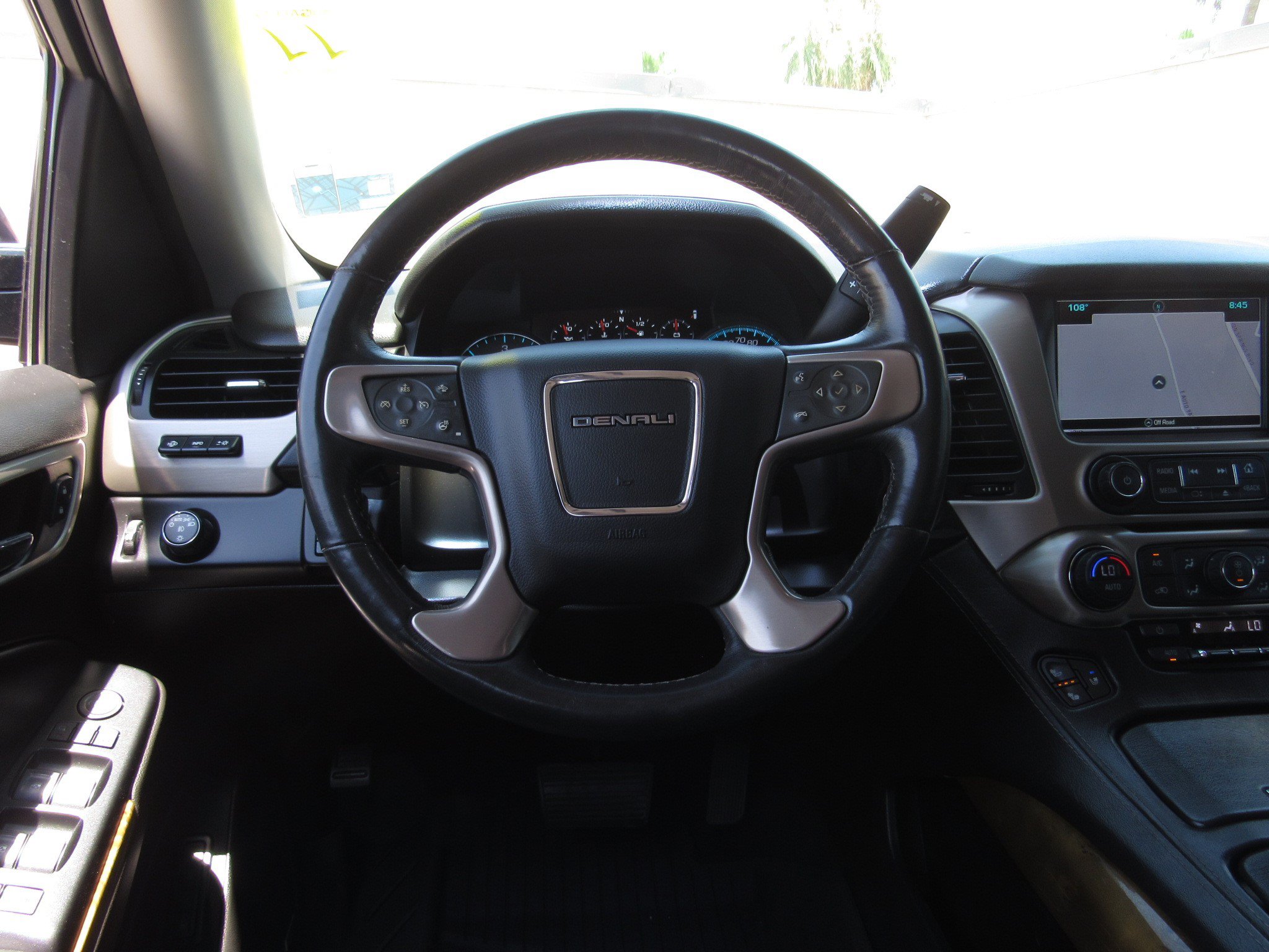 Used 2017 GMC Yukon Denali RWD image 23