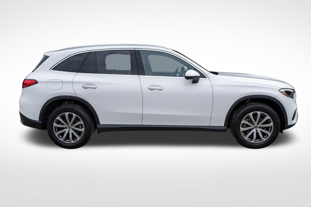 Used 2023 Mercedes-Benz GLC 300 4MATIC image 9