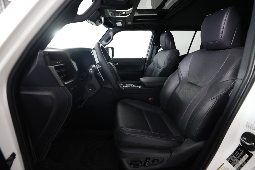 Used 2024 Lexus GX 550 w/ Cold Area Package AWD/4WD image 16