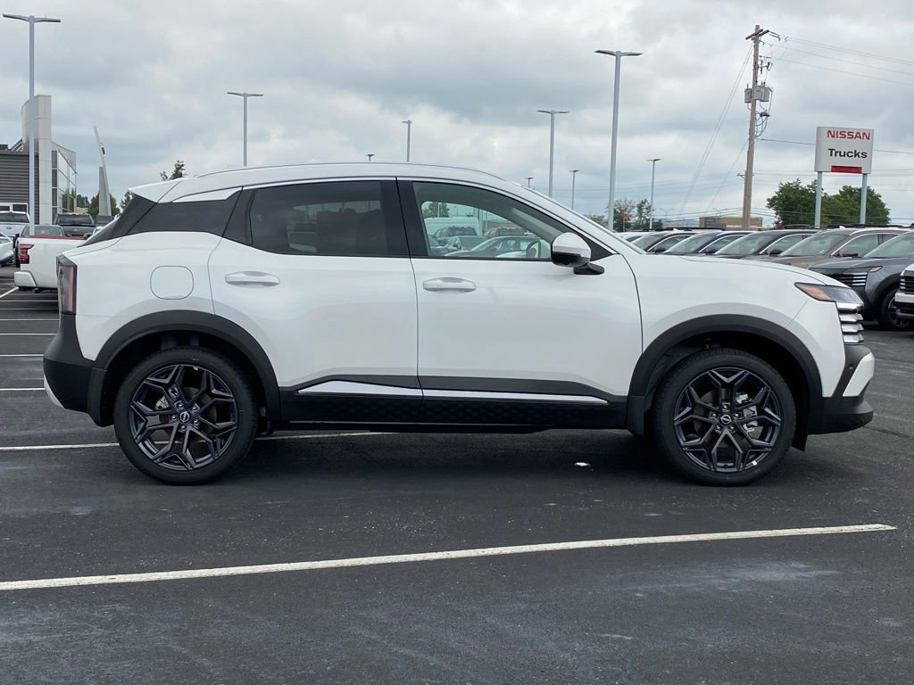 New 2025 Nissan Kicks SR w/ SR Premium Package image 3