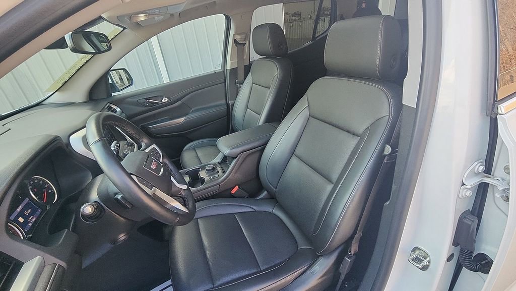 Used 2023 GMC Acadia SLT w/ Preferred Package image 15