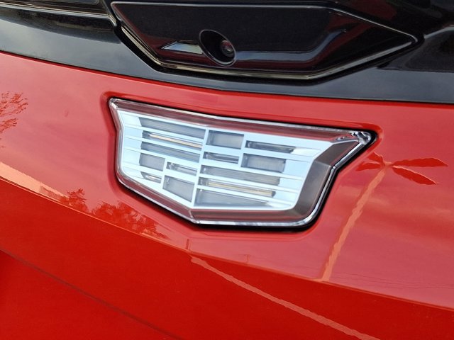 Used 2025 Cadillac Optiq Sport 2 image 30