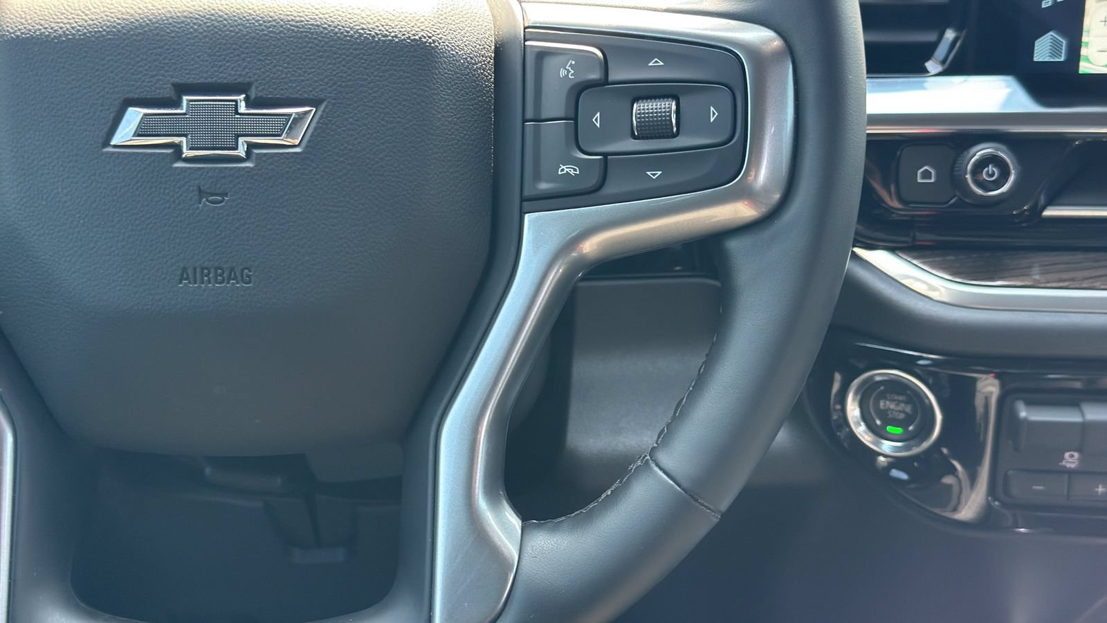 Used 2026 Chevrolet Silverado 1500 LT Trail Boss w/ Convenience Package II AWD/4WD image 16