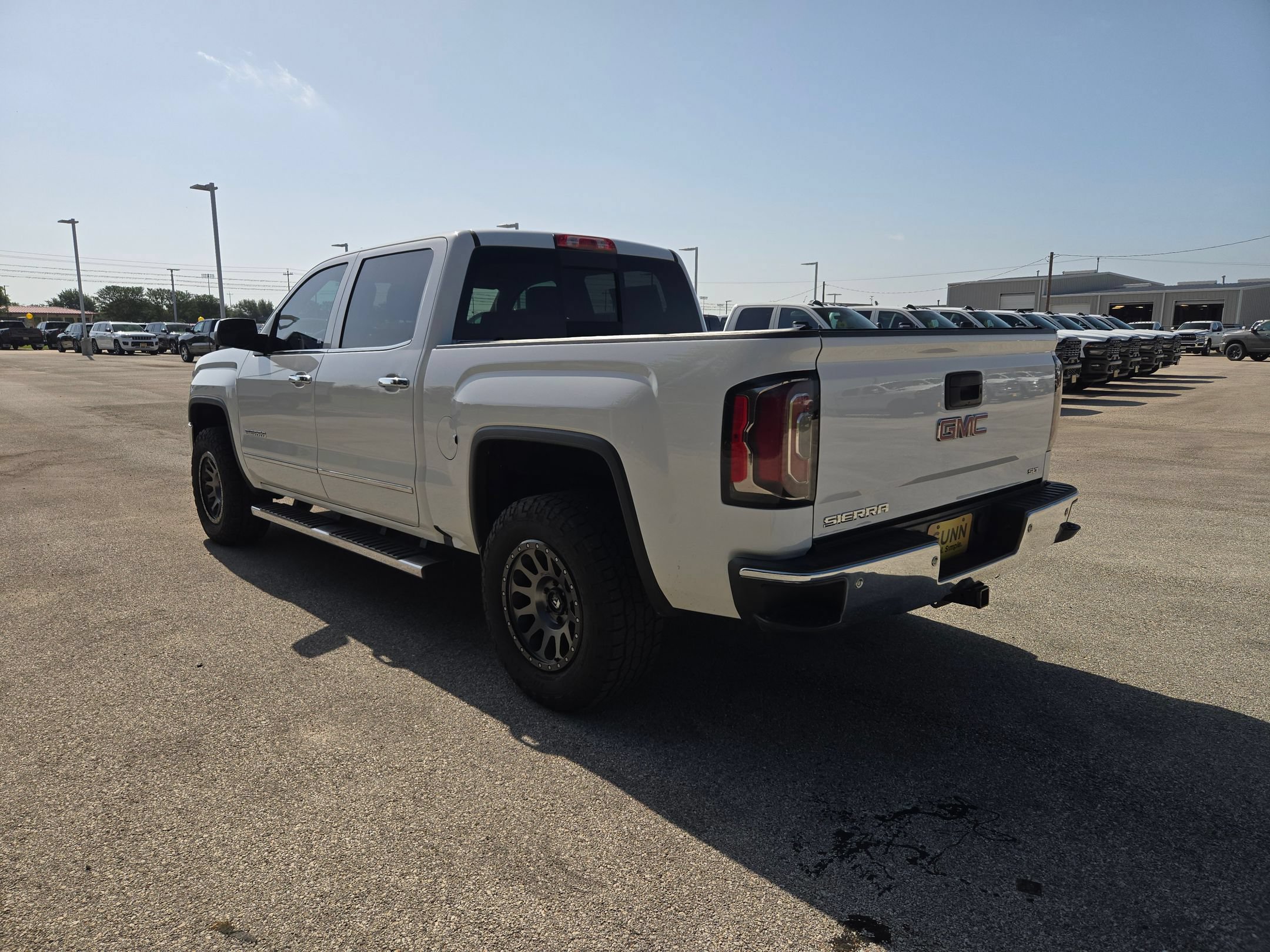Used 2018 GMC Sierra 1500 SLT w/ Enhanced Driver Alert Package RWD image 5