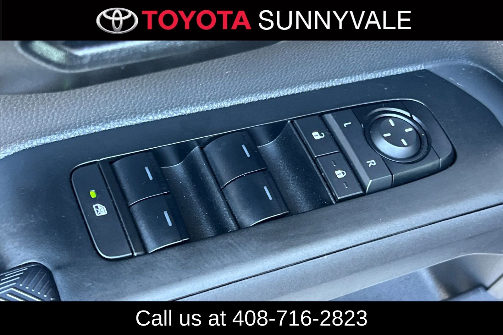 Used 2024 Toyota Tacoma SR5 AWD/4WD image 18