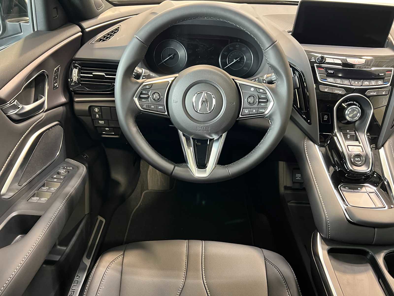 New 2026 Acura RDX SH-AWD image 17