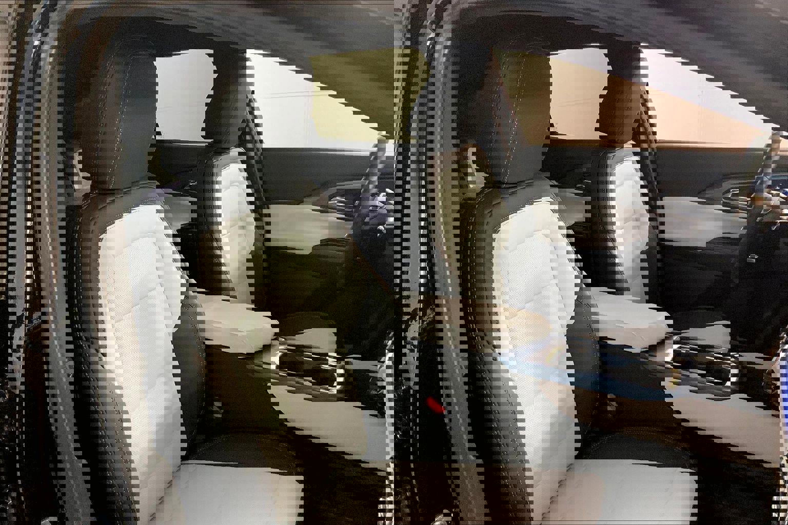 Used 2025 Chevrolet Equinox EV LT FWD image 7