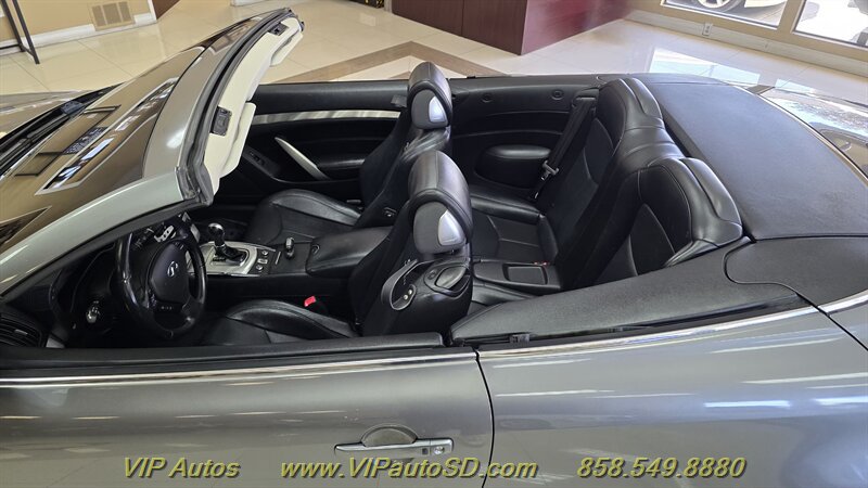 Used 2013 INFINITI G37 Convertible w/ Premium Pkg RWD image 18
