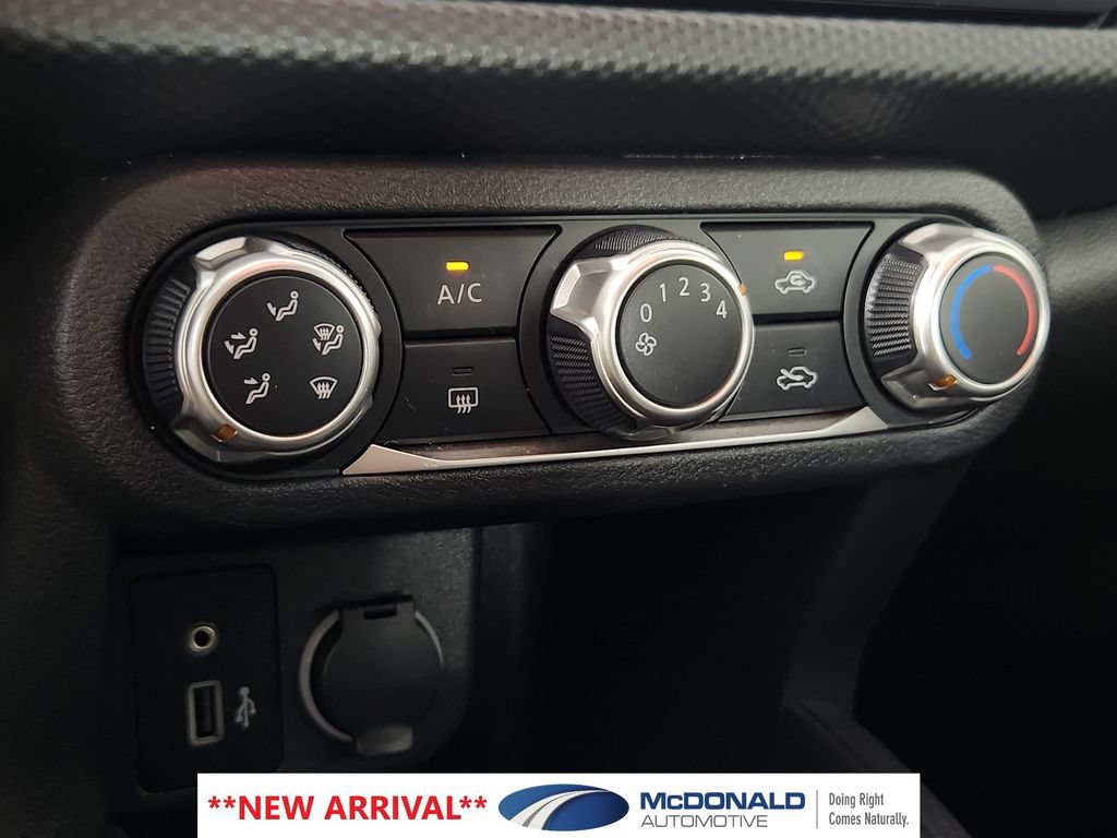 Used 2022 Nissan Kicks S FWD image 27