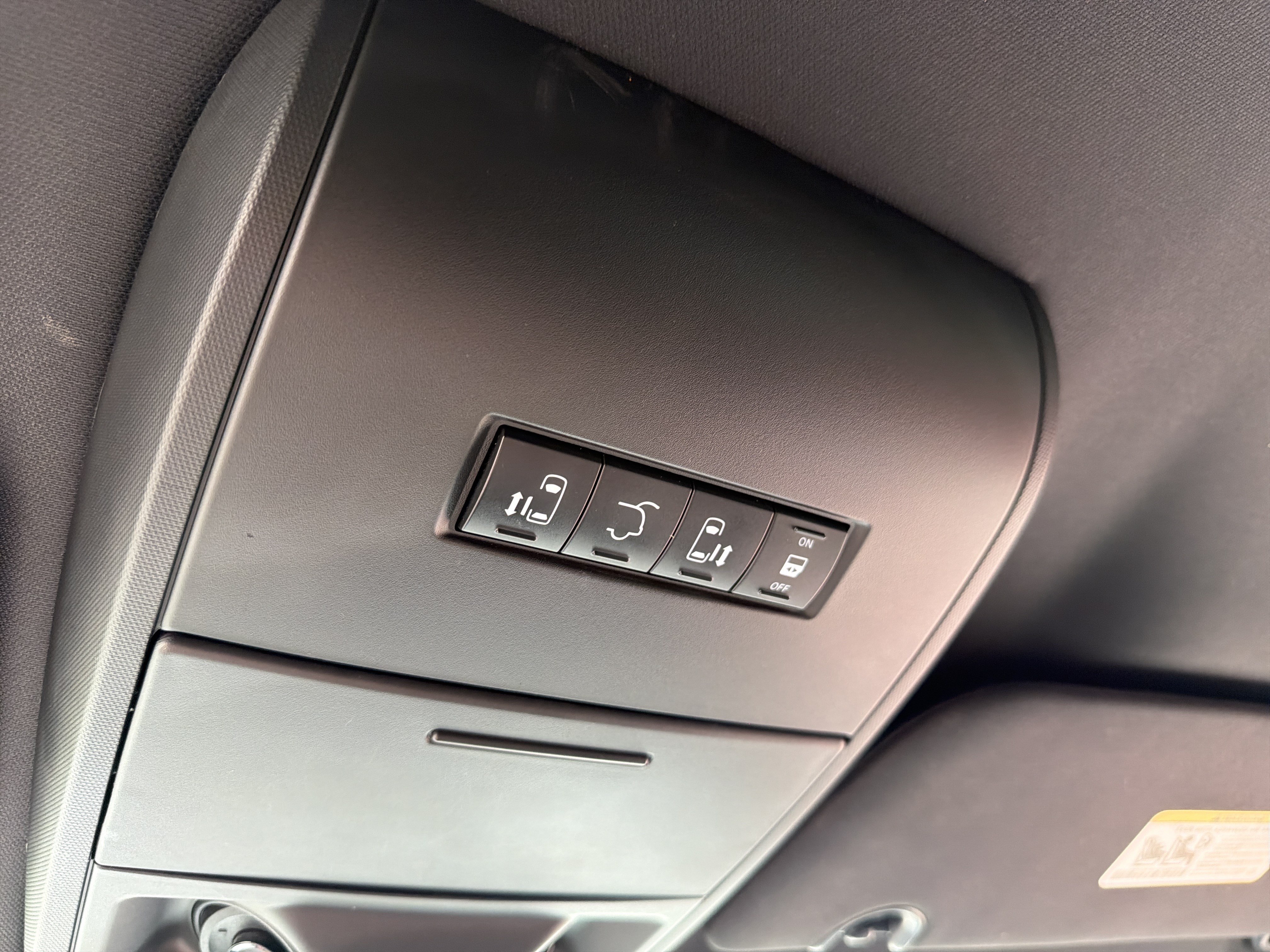 Used 2020 Dodge Grand Caravan GT FWD image 18