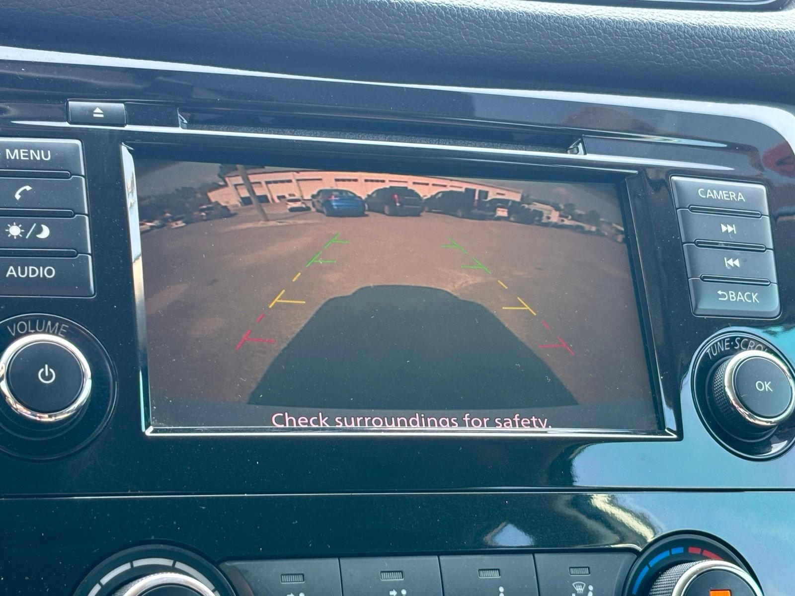 Used 2018 Nissan Rogue S AWD/4WD image 10