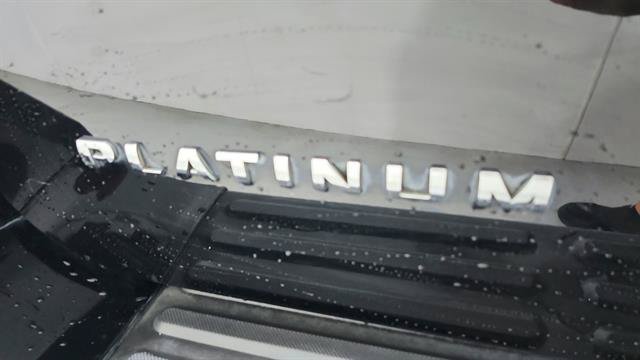 Used 2017 Ford Expedition Platinum RWD image 38