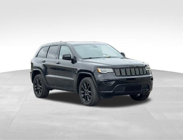 Used 2020 Jeep Grand Cherokee Altitude image 1