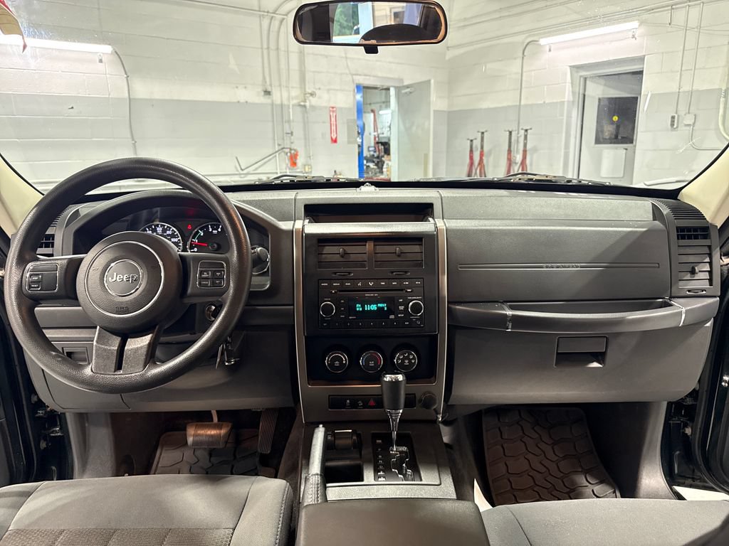 Used 2012 Jeep Liberty Sport AWD/4WD image 35