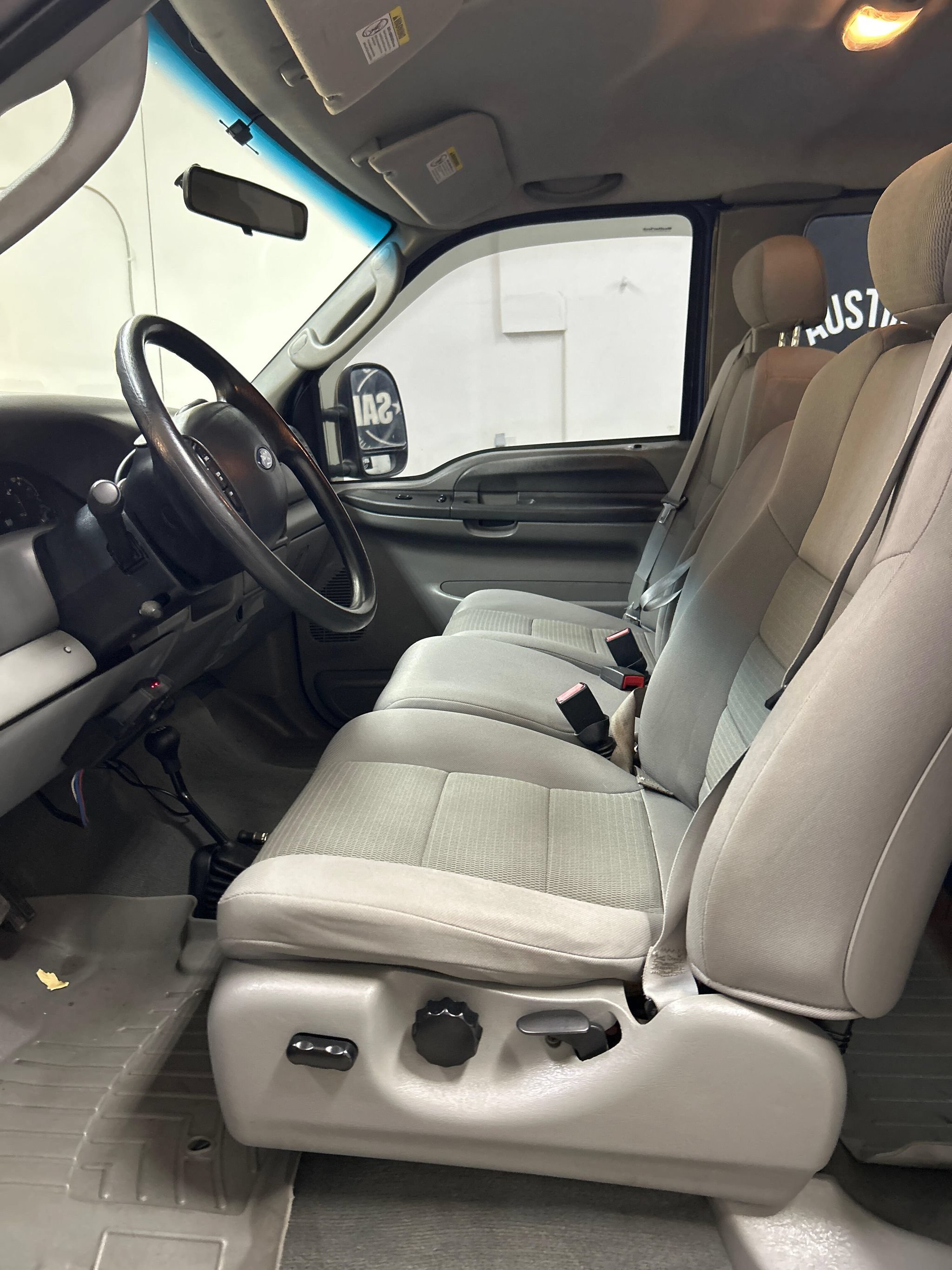 Used 2004 Ford F250 Lariat AWD/4WD image 8