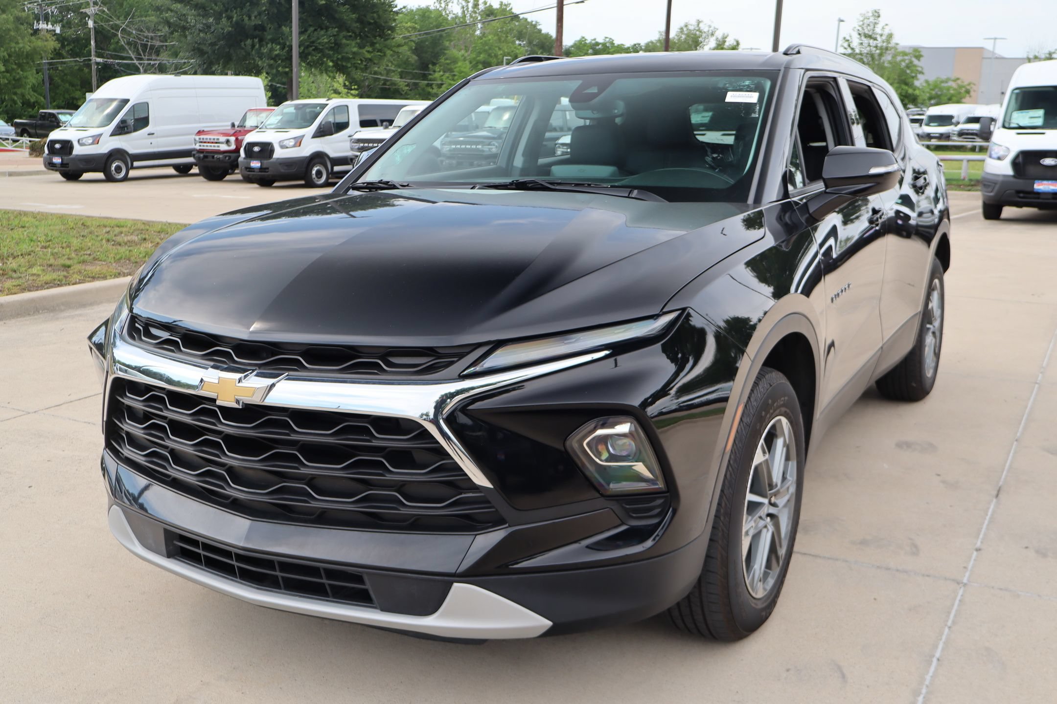 Used 2023 Chevrolet Blazer LT FWD image 8